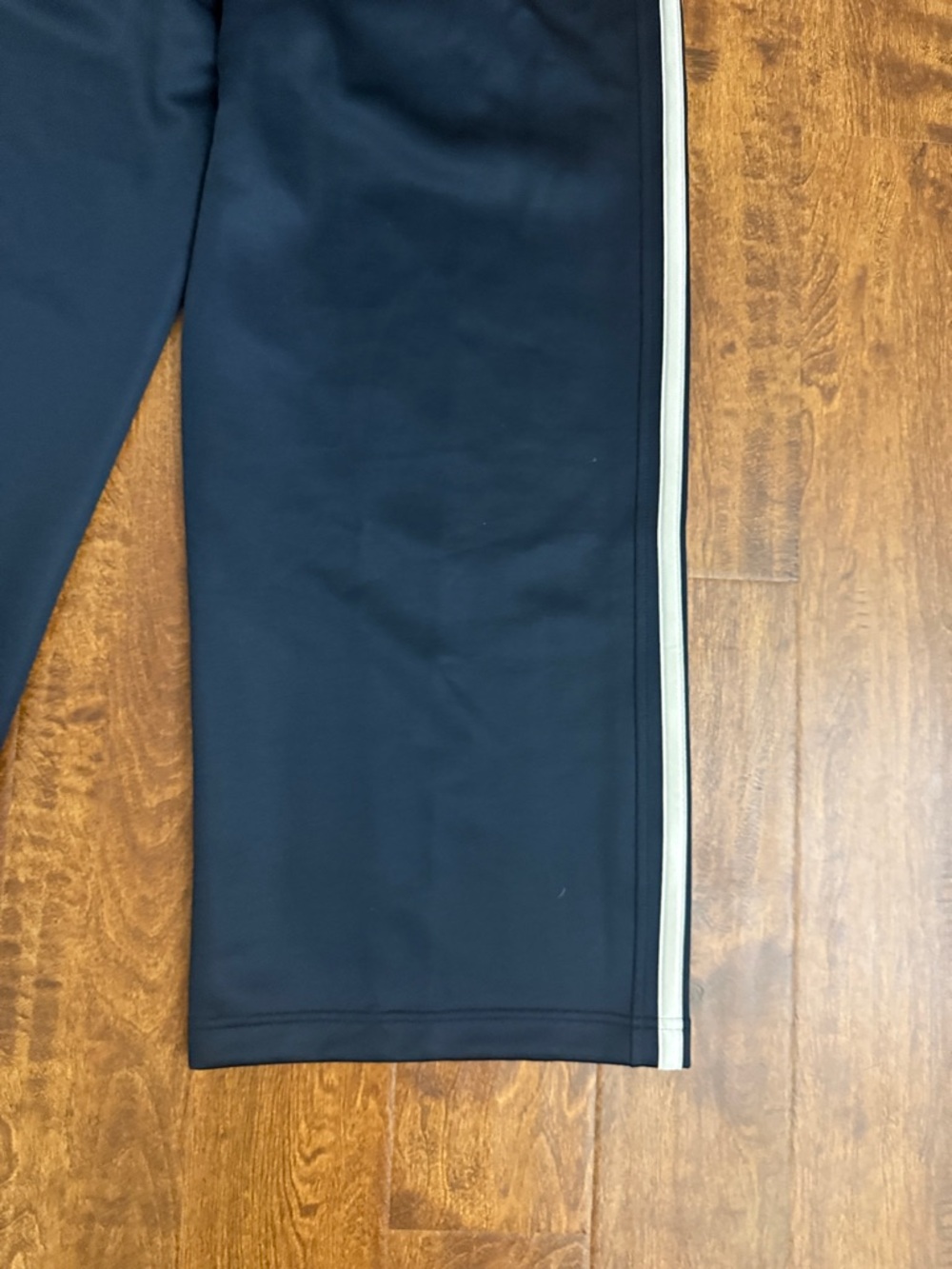 adidas Women’s Navy Joggers with White Side Stripes Size XL - Picture 15 of 16